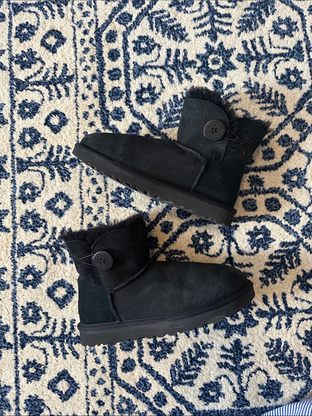 UGG Bailey Button Short Boots